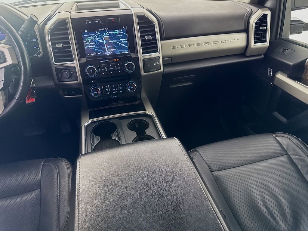 Used 2018 Ford F250 Lariat w/ Chrome Package image 27