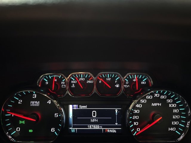 Used 2018 Chevrolet Suburban LT image 9