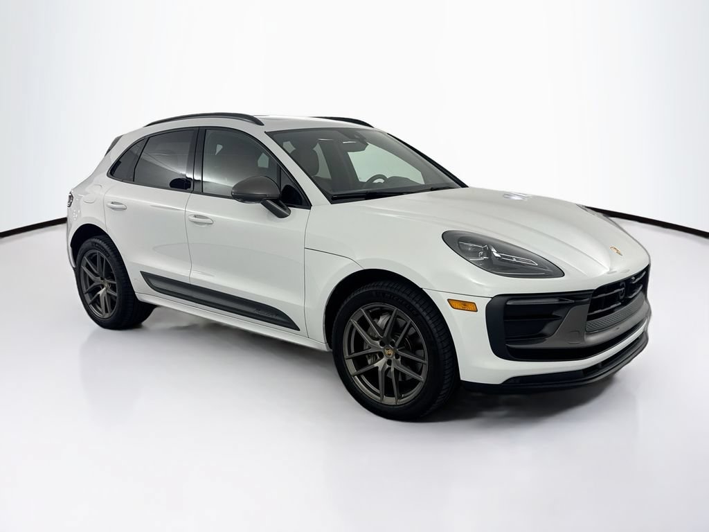 Used 2023 Porsche Macan Turbo AWD/4WD image 3