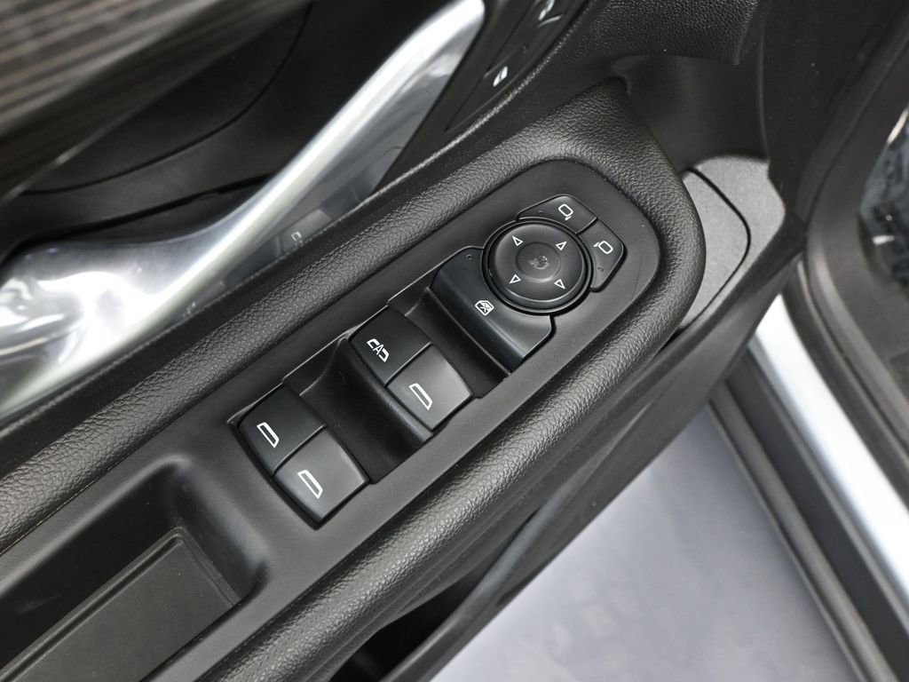 Used 2024 GMC Terrain SLE image 19