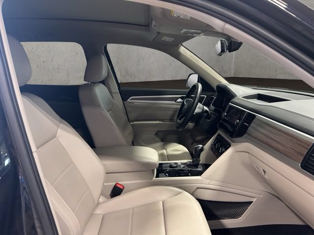 Used 2022 Volkswagen Atlas SEL AWD/4WD image 14
