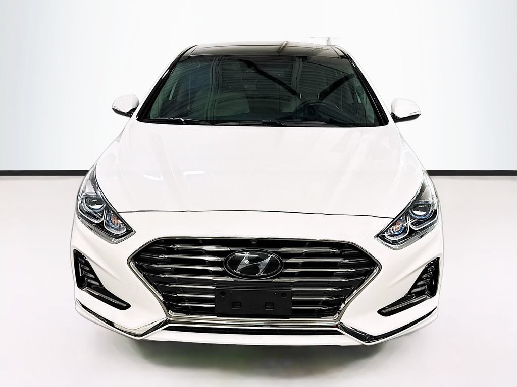 Used 2019 Hyundai Sonata Limited w/ Ultimate Package 02 FWD image 2