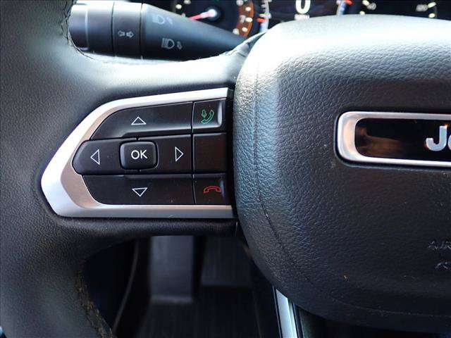 Used 2023 Jeep Compass Latitude AWD/4WD image 12