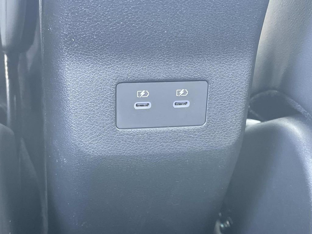 New 2026 Nissan Kicks SR w/ Cold Weather Package FWD image 16