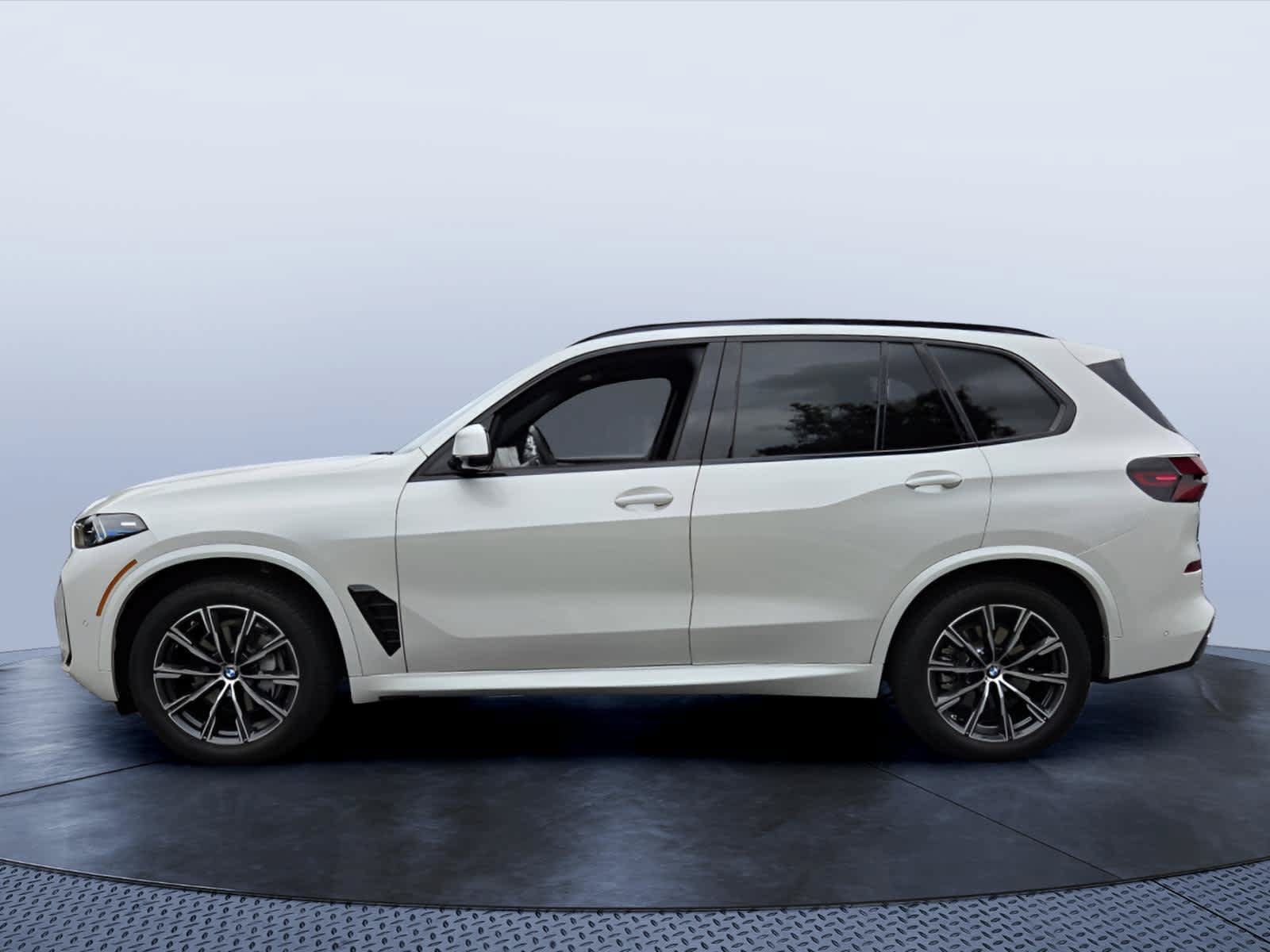 Certified 2026 BMW X5 sDrive40i w/ M Sport Package RWD image 3