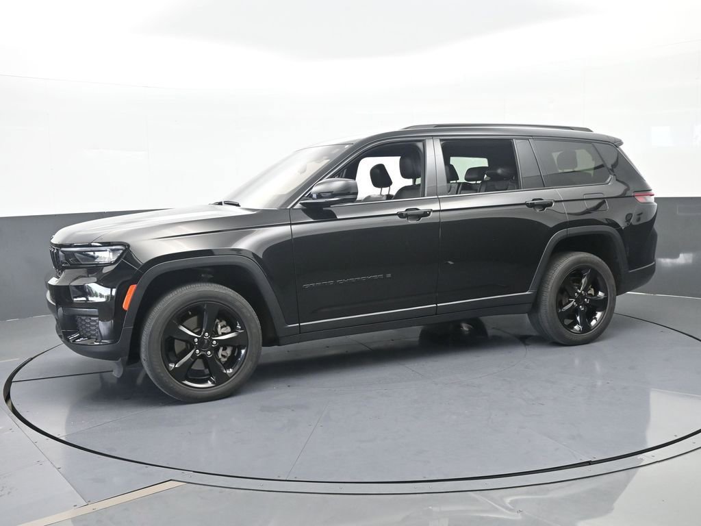 Used 2023 Jeep Grand Cherokee L Laredo image 2