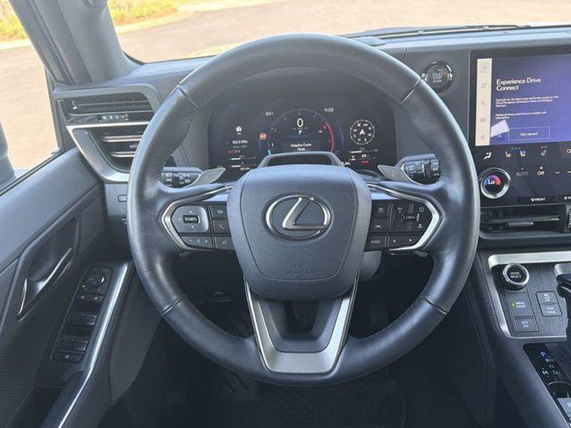 Used 2024 Lexus GX 550 w/ Accessory Package (Z1) AWD/4WD image 17