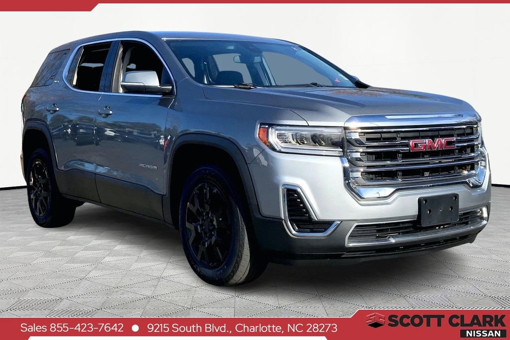 Used 2023 GMC Acadia SLE image 1