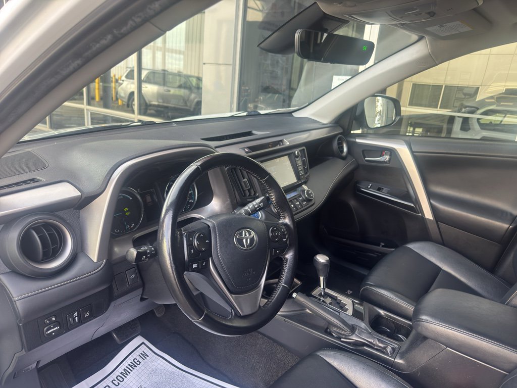 Used 2016 Toyota RAV4 Limited w/ Advanced Technology Package image 3