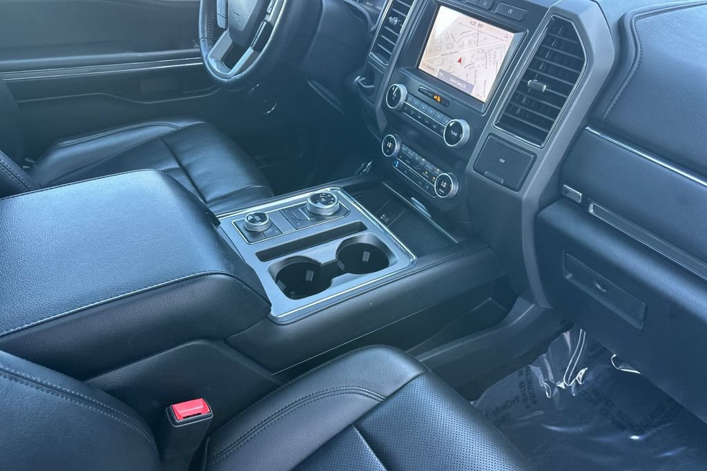 Used 2021 Ford Expedition XLT AWD/4WD image 16