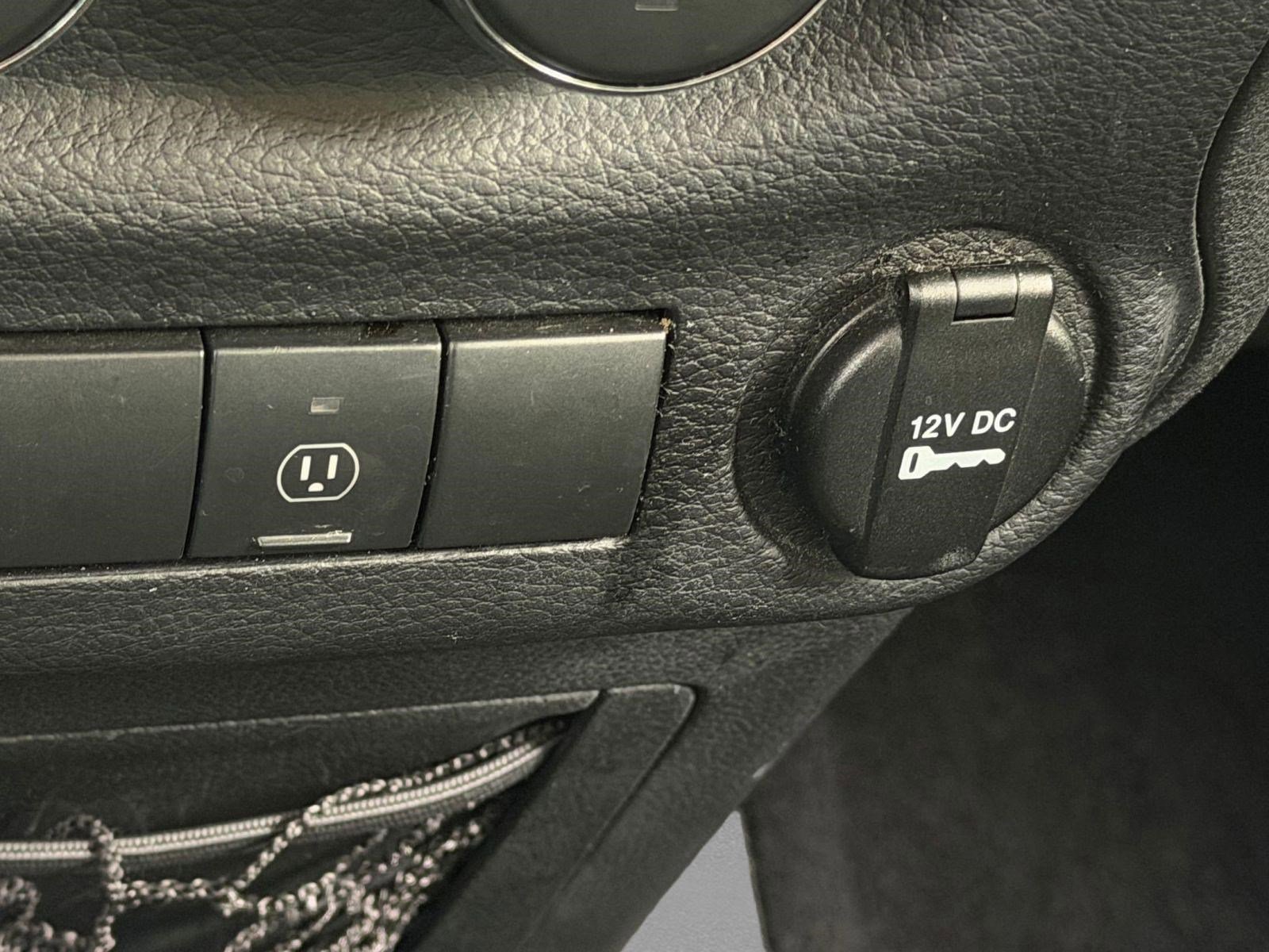 Used 2014 Jeep Wrangler Unlimited Sahara w/ Dual Top Group AWD/4WD image 31