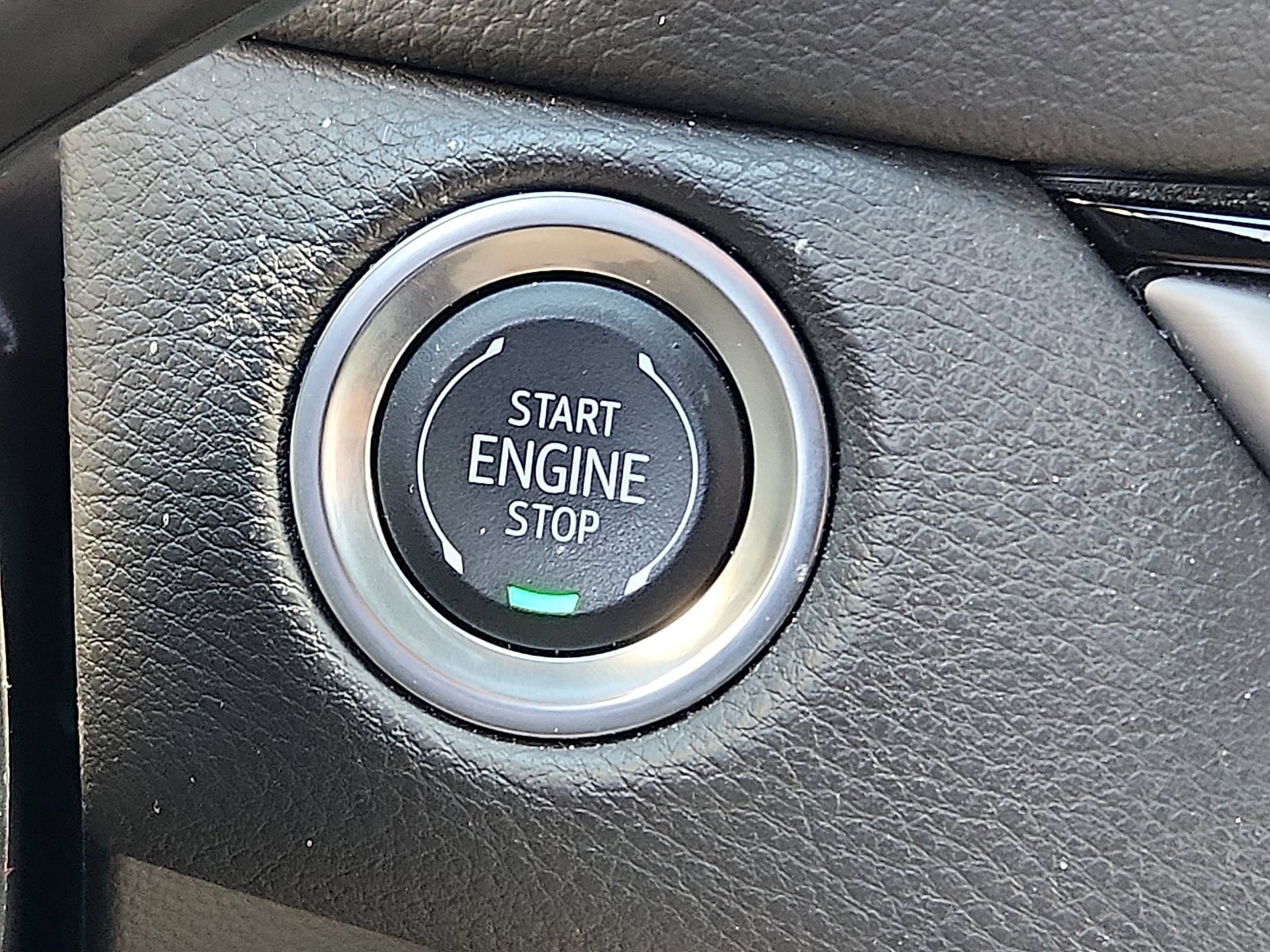Used 2025 Cadillac XT4 Premium Luxury AWD/4WD image 26