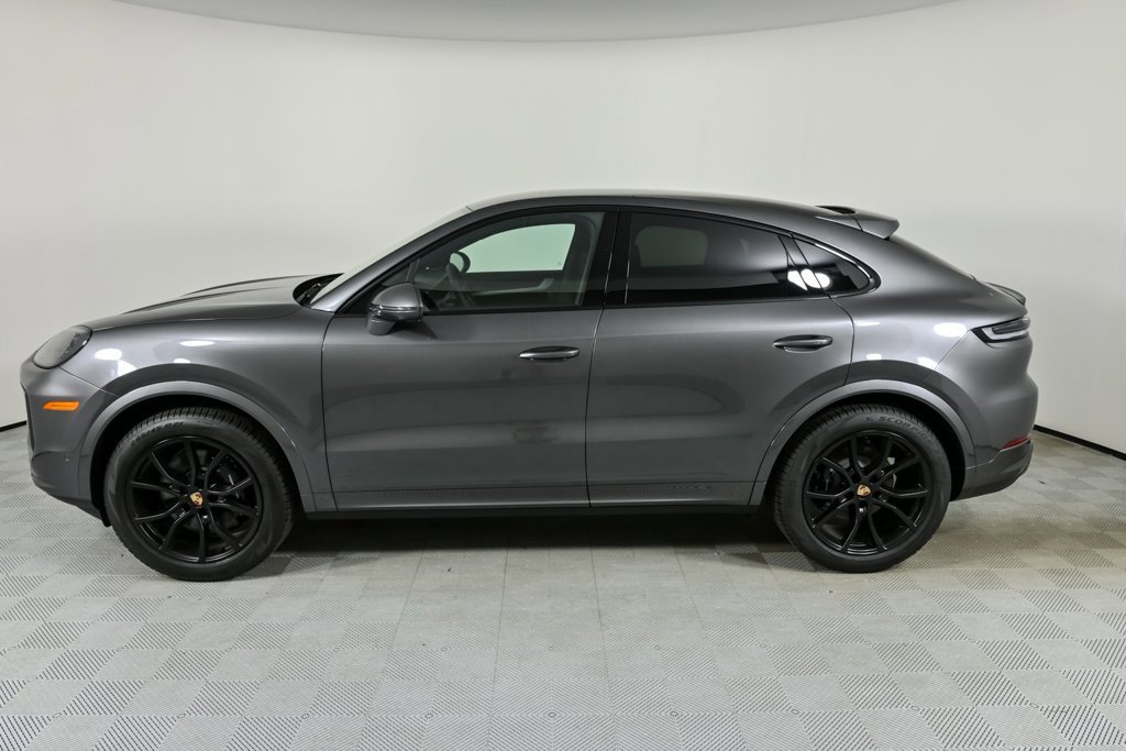 New 2025 Porsche Cayenne Coupe image 2