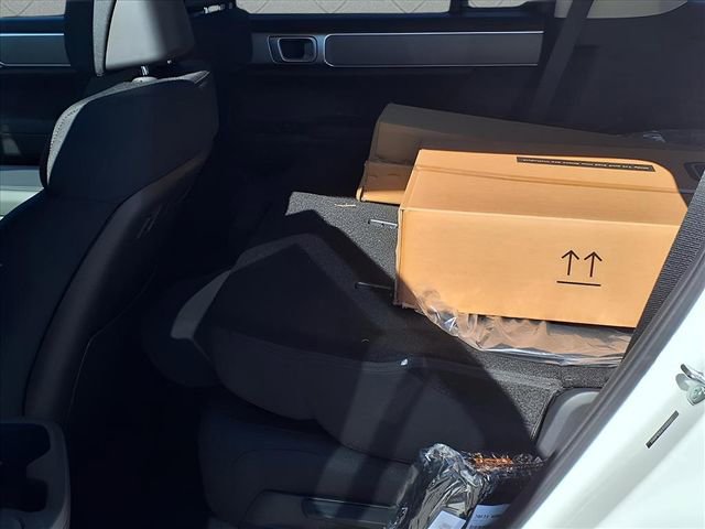 New 2026 Hyundai Santa Fe SE image 13