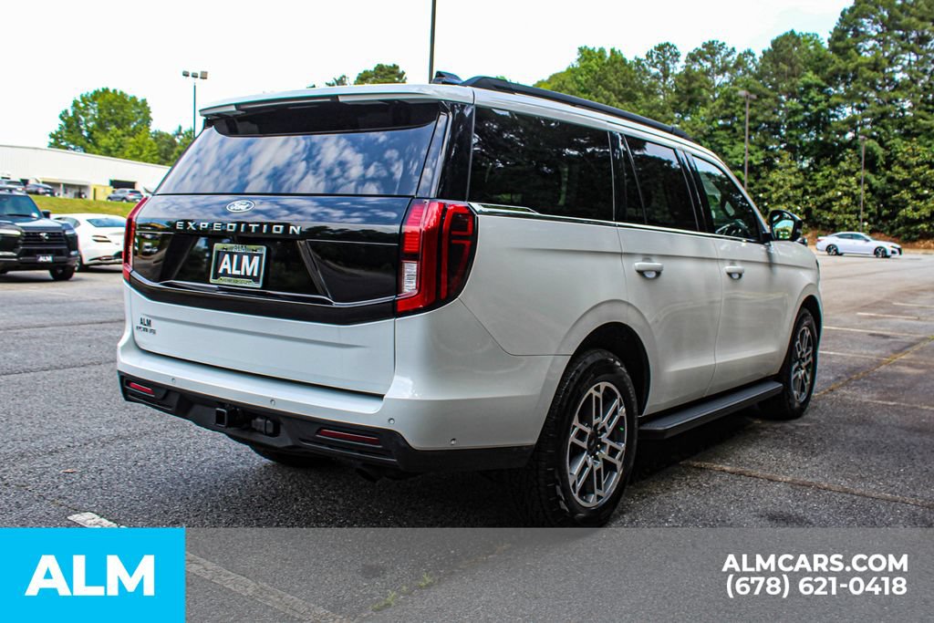 Used 2025 Ford Expedition Active AWD/4WD image 5