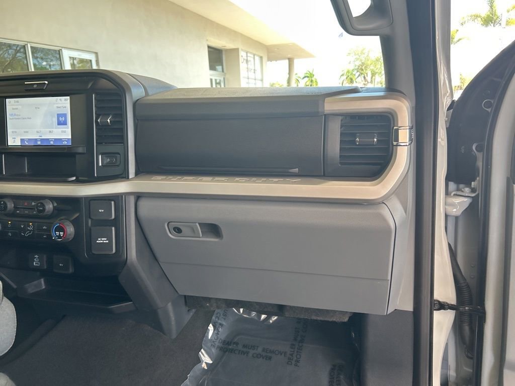 Used 2025 Ford F350 XLT image 25