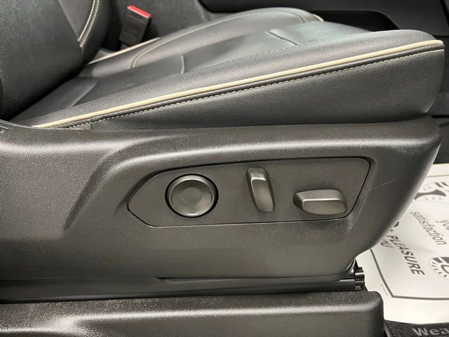 Used 2024 GMC Yukon SLT AWD/4WD image 61