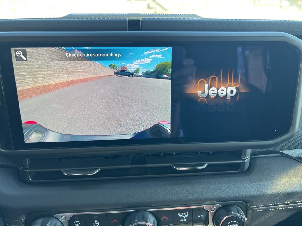 Used 2025 Jeep Gladiator Rubicon w/ Safety Group image 7