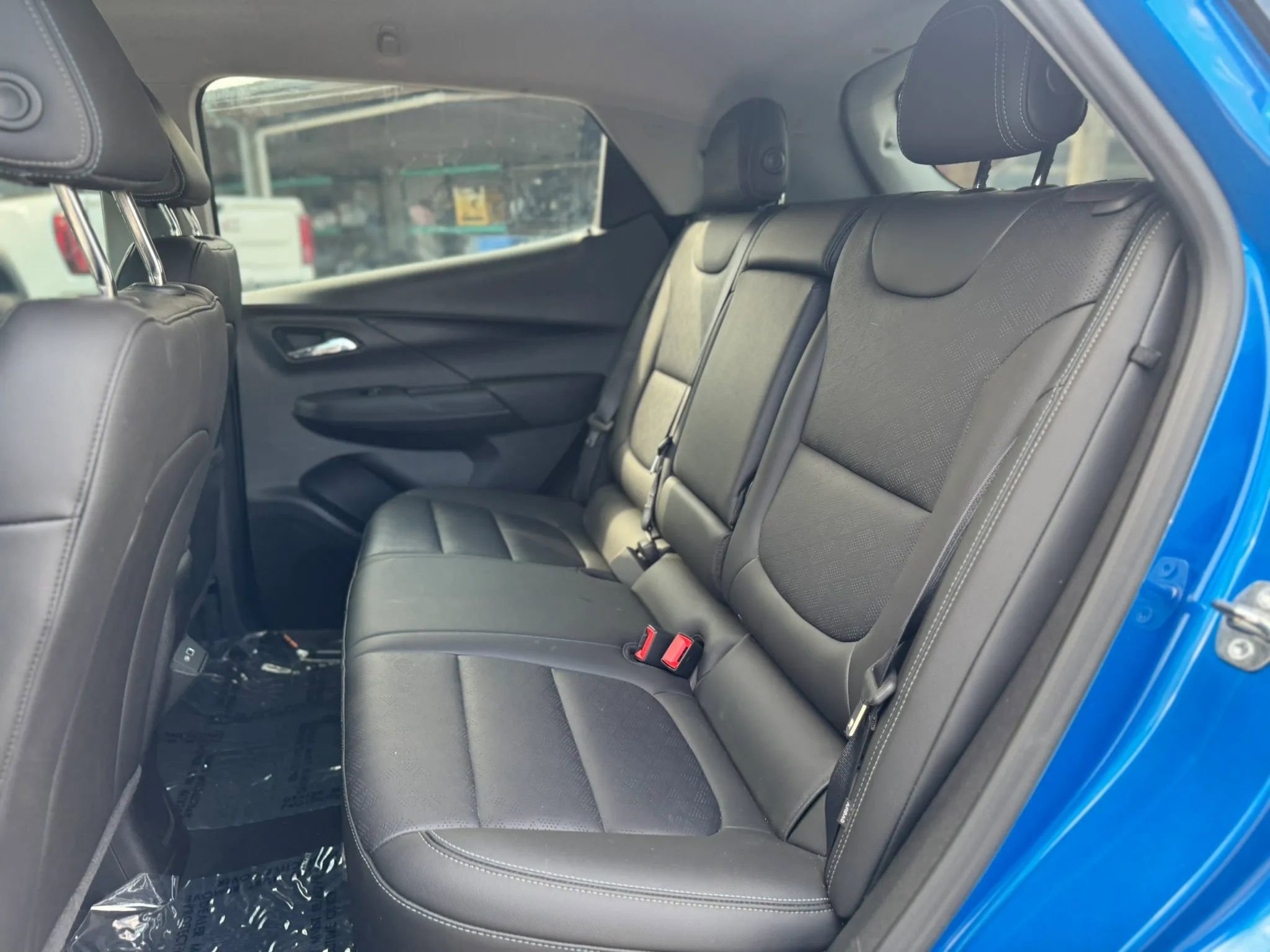 Used 2023 Chevrolet Bolt LT w/ Infotainment Package FWD image 15