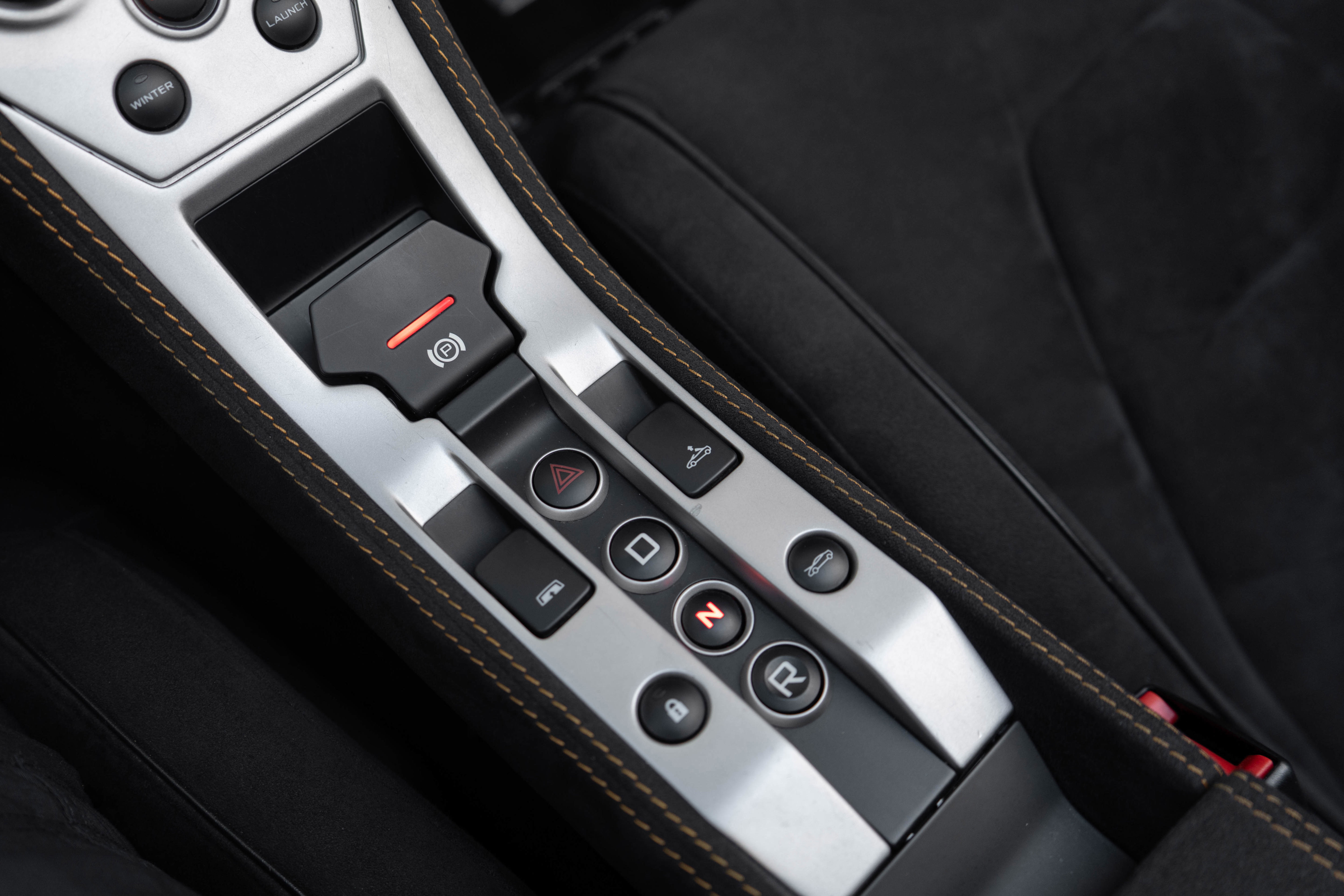 Used 2015 McLaren 650S Spider image 31