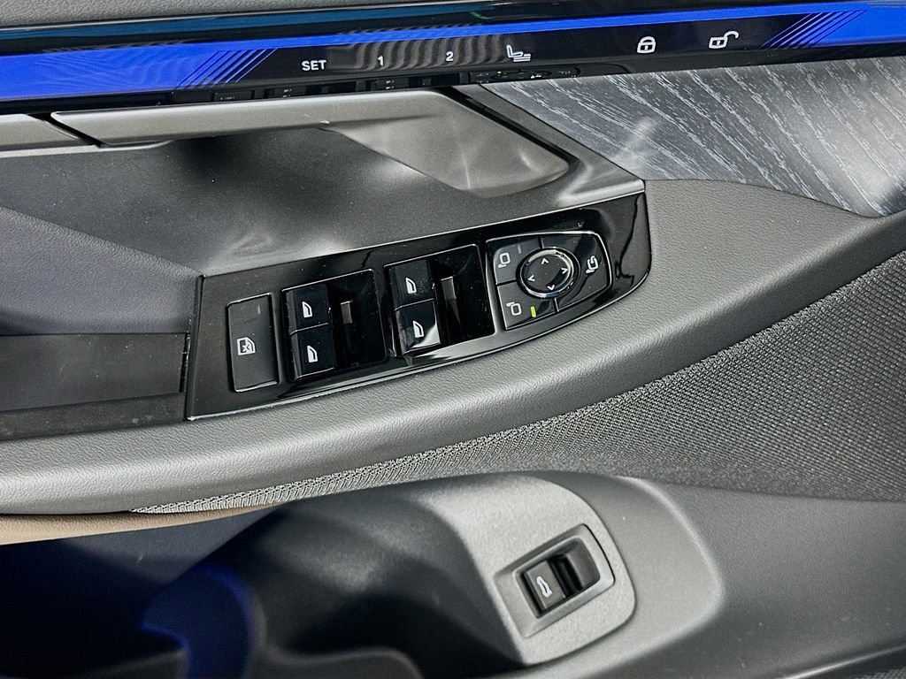 Used 2026 BMW i5 eDrive40 w/ M Sport Package image 18