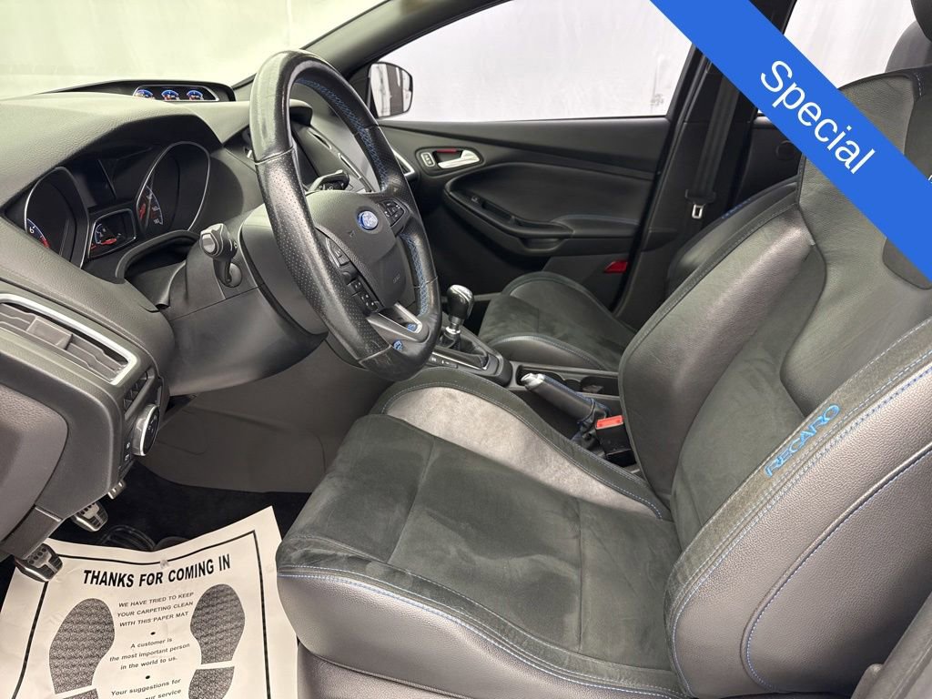 Used 2016 Ford Focus RS AWD/4WD image 18