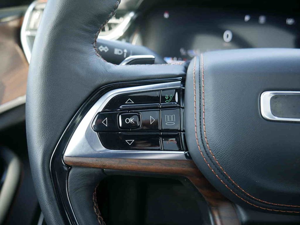 Used 2025 Jeep Grand Cherokee L Summit w/ Advanced Protech Group IV image 41