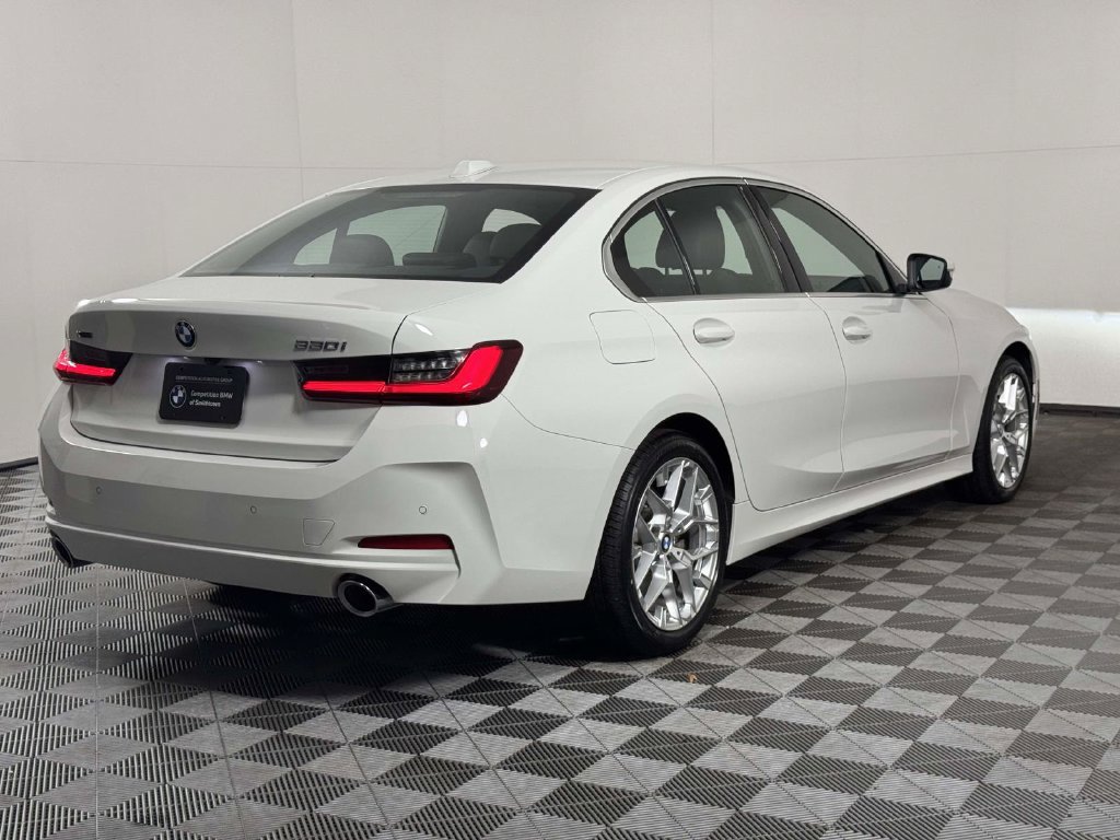 Used 2026 BMW 330i xDrive Sedan w/ Convenience Package AWD/4WD image 10