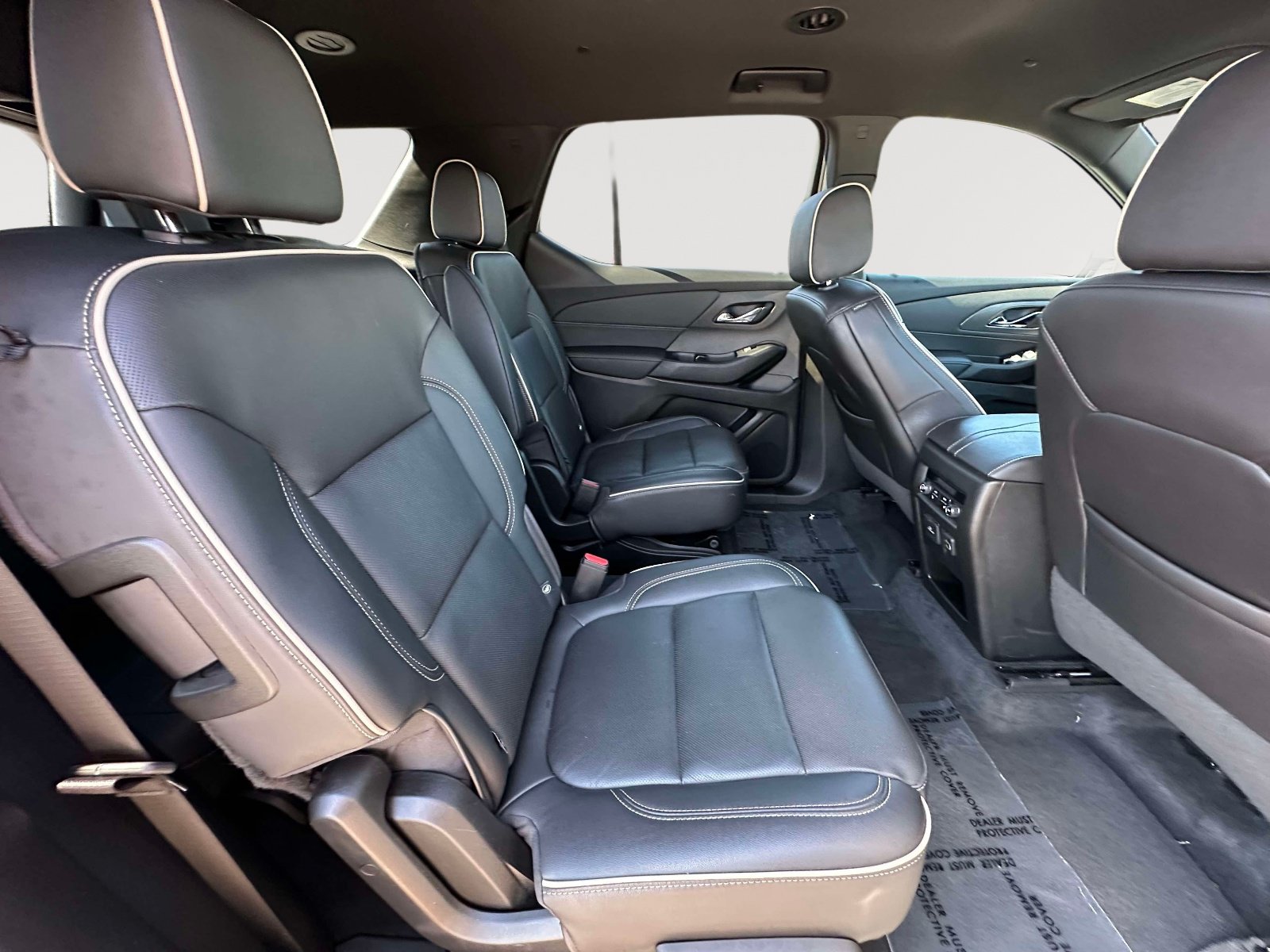 Used 2023 Chevrolet Traverse Premier w/ LPO, Floor Liner Package FWD image 29