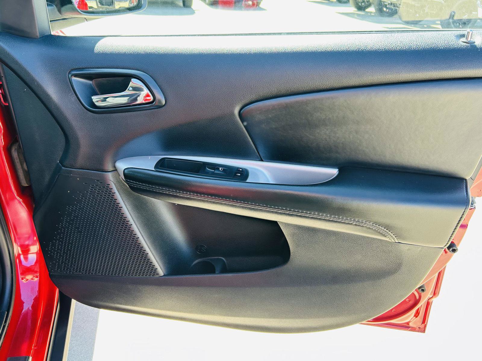 Used 2018 Dodge Journey SE w/ Connectivity Group FWD image 27