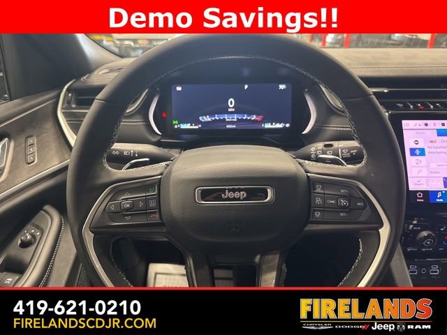 New 2025 Jeep Grand Cherokee Limited w/ Trailer Tow Package image 23