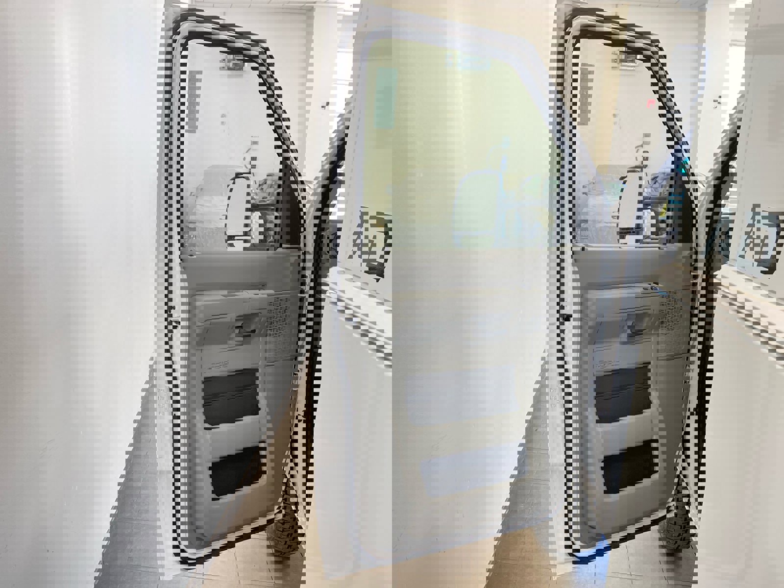 New 2027 Ford E-350 and Econoline 350 Super Duty w/ Power Equipment Group image 8