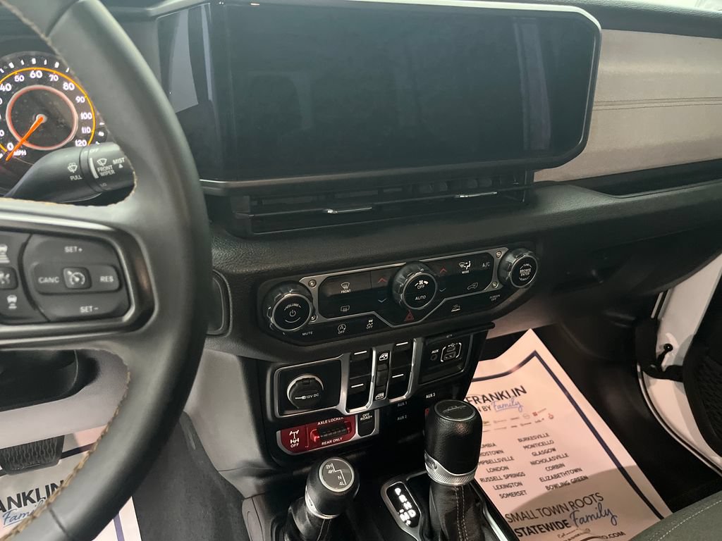 Used 2024 Jeep Gladiator Sport AWD/4WD image 21