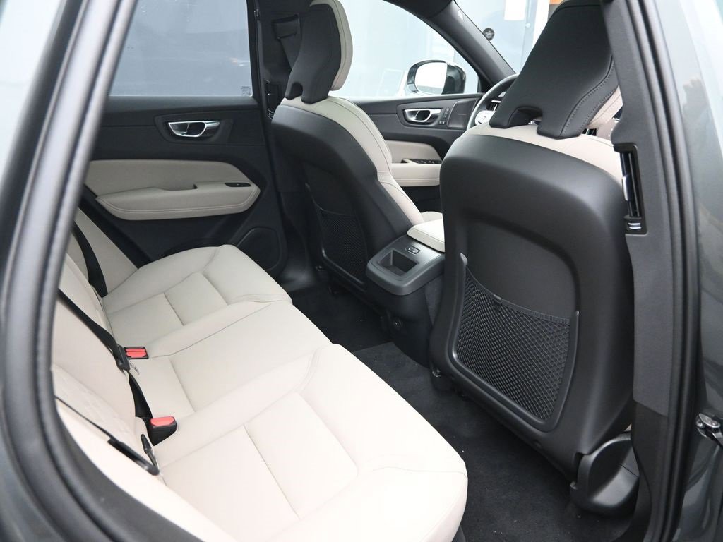 New 2026 Volvo XC60 B5 Plus w/ Climate Package image 34