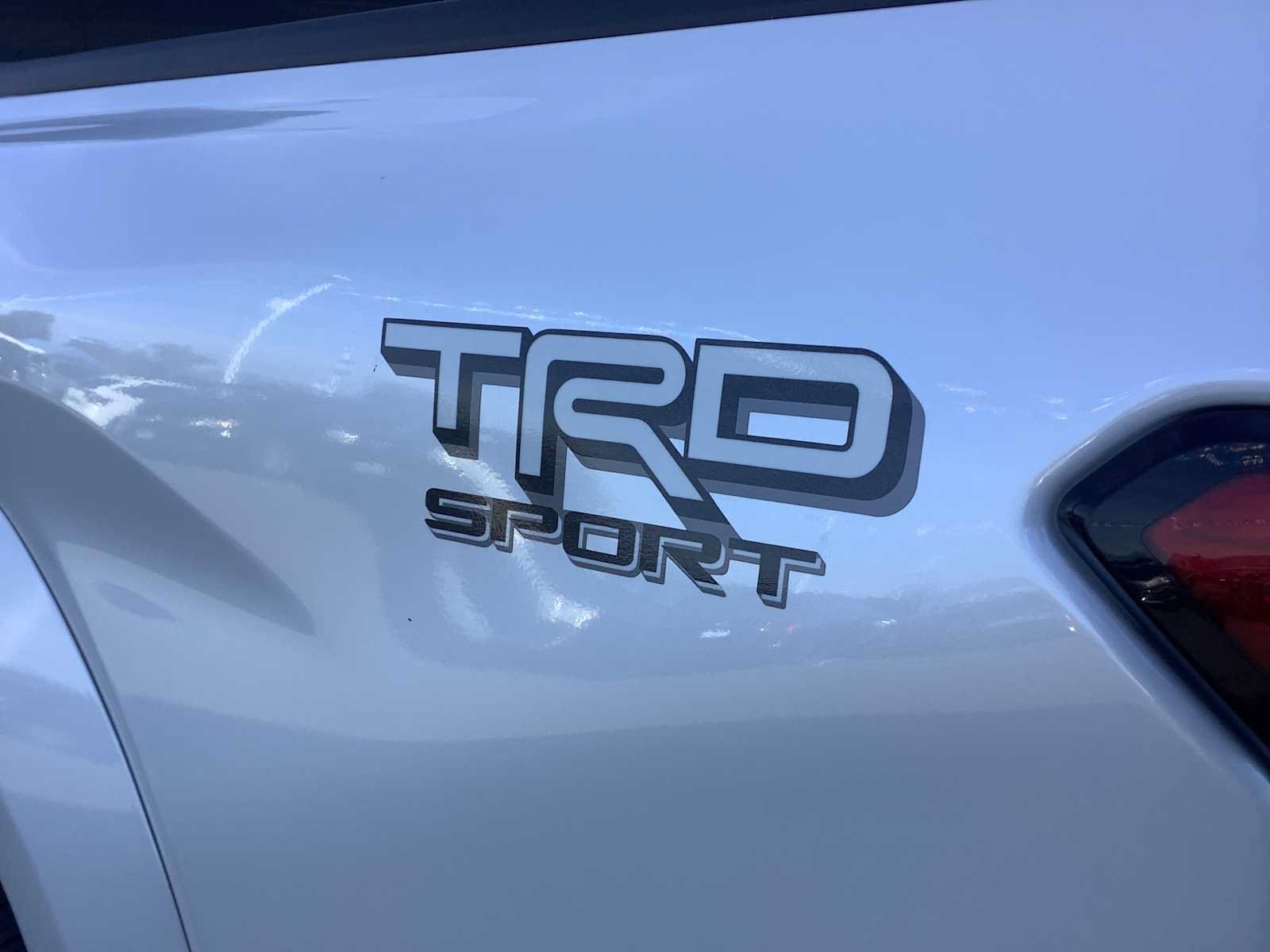 Used 2024 Toyota Tacoma TRD Sport w/ TRD Sport Premium Package AWD/4WD image 6