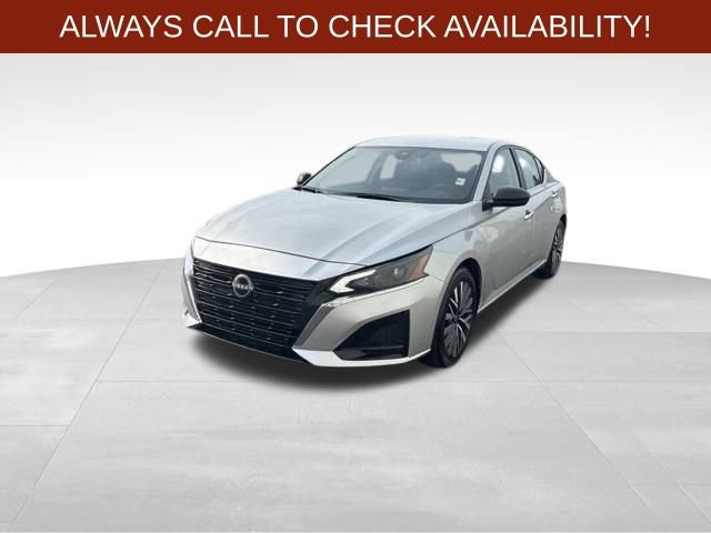 Used 2024 Nissan Altima 2.5 SV image 3