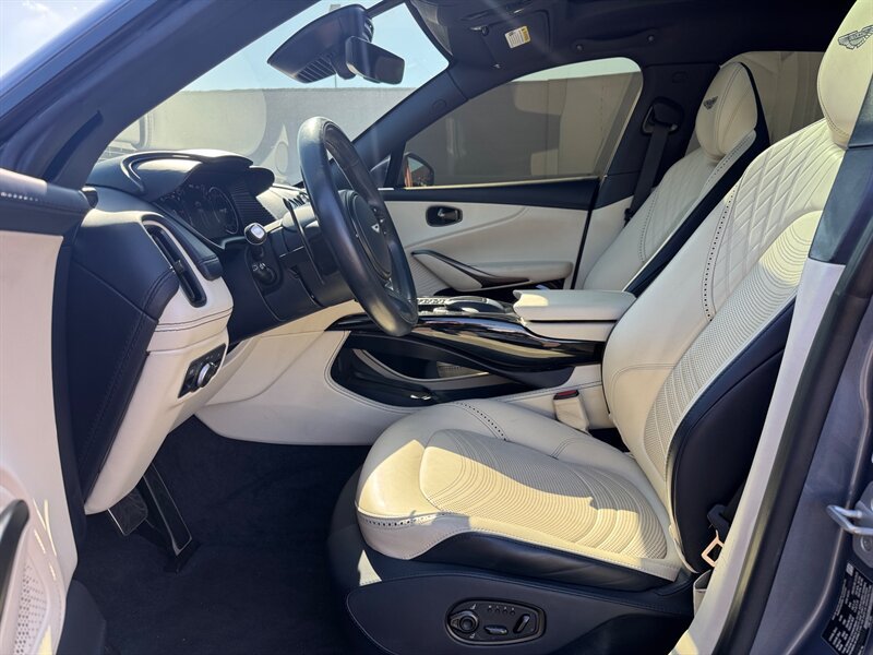 Used 2022 Aston Martin DBX AWD/4WD image 31