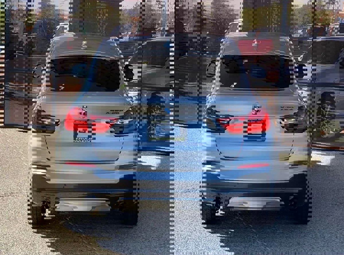 Used 2018 BMW X4 M40i image 11