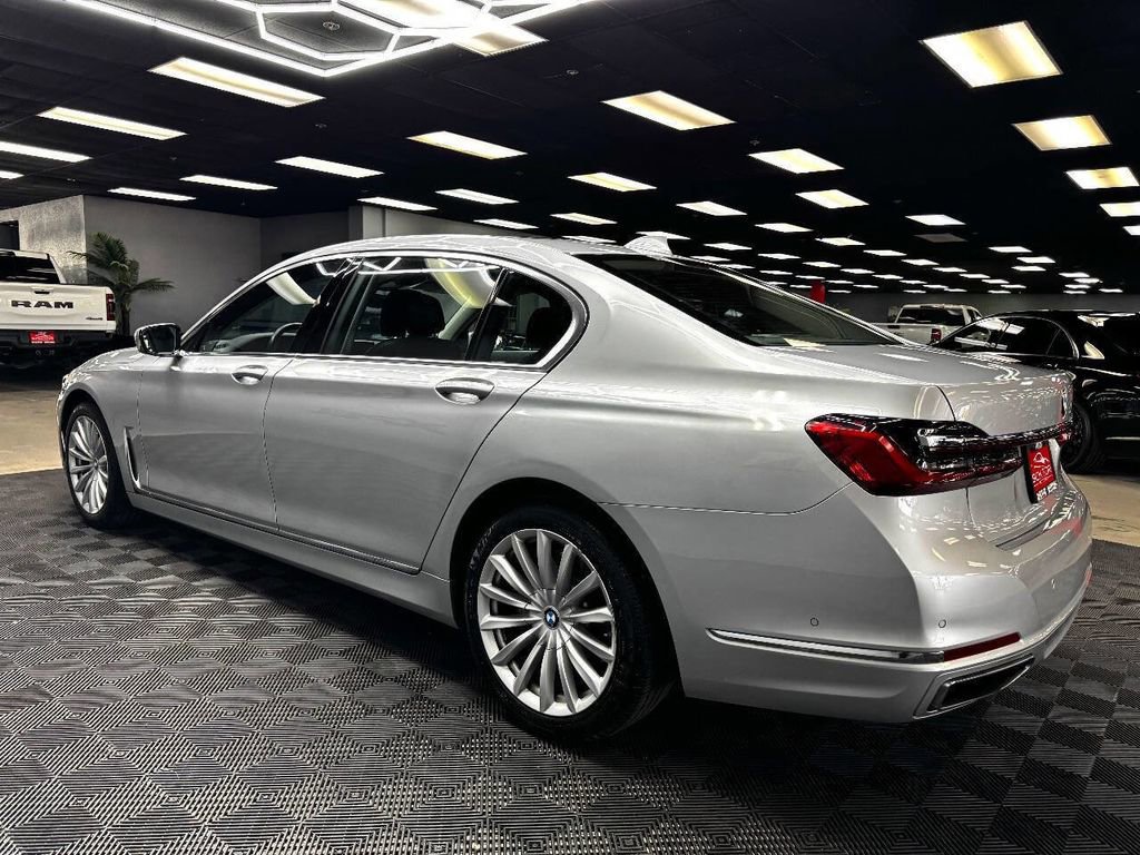 Used 2020 BMW 740i RWD image 9