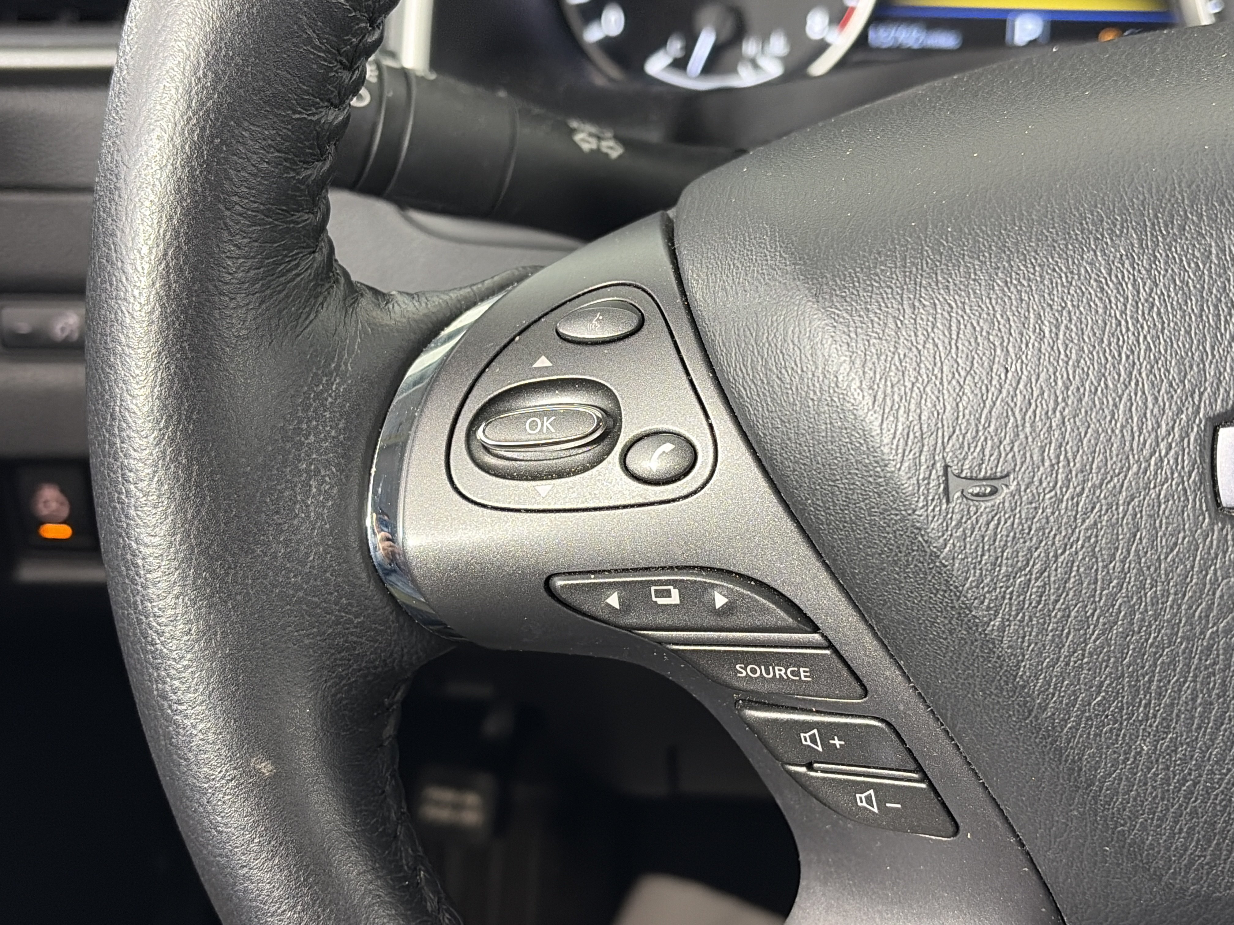Used 2023 Nissan Murano SL w/ Cargo Package AWD/4WD image 28