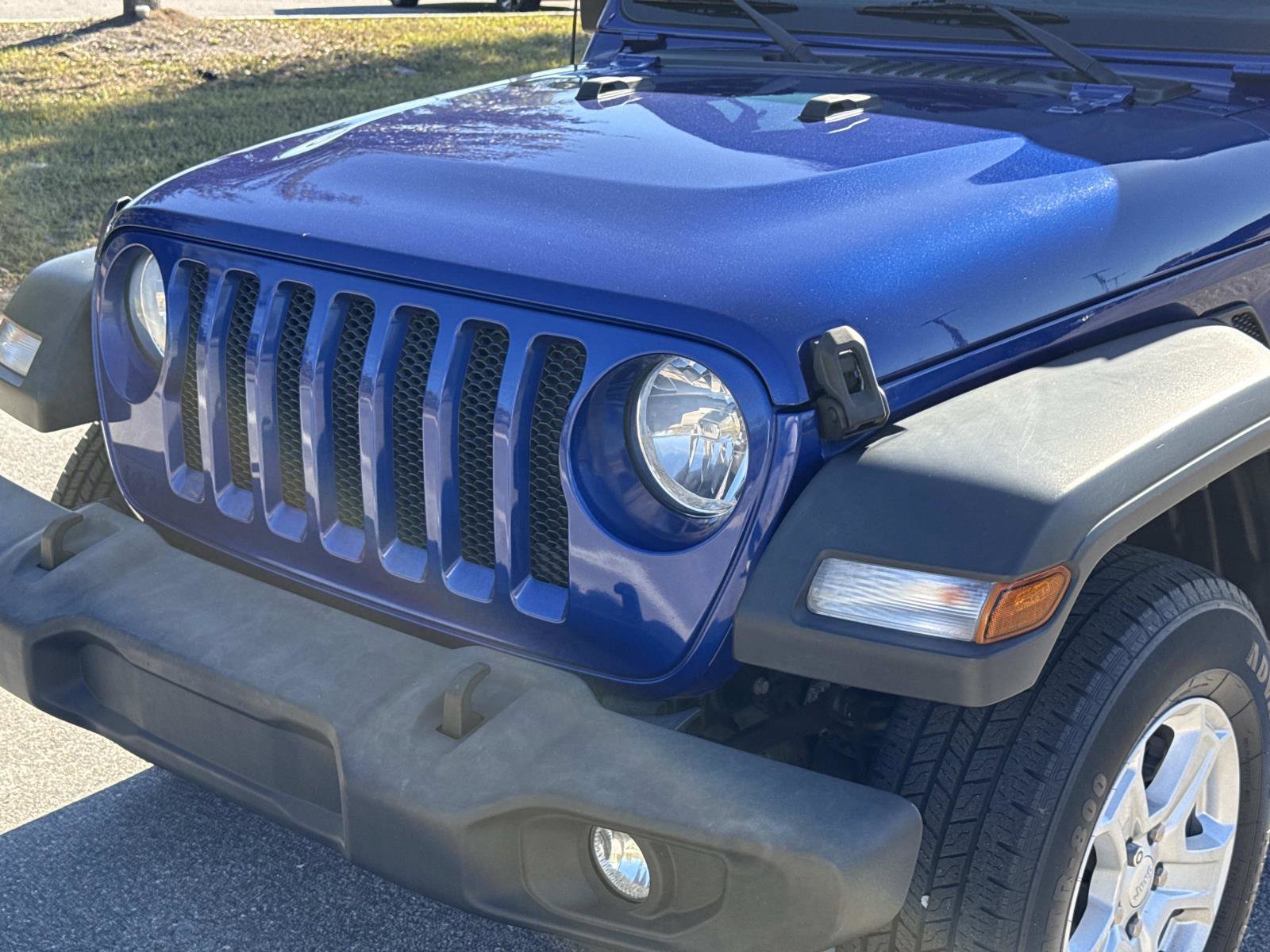 Used 2018 Jeep Wrangler Unlimited Sport S image 11