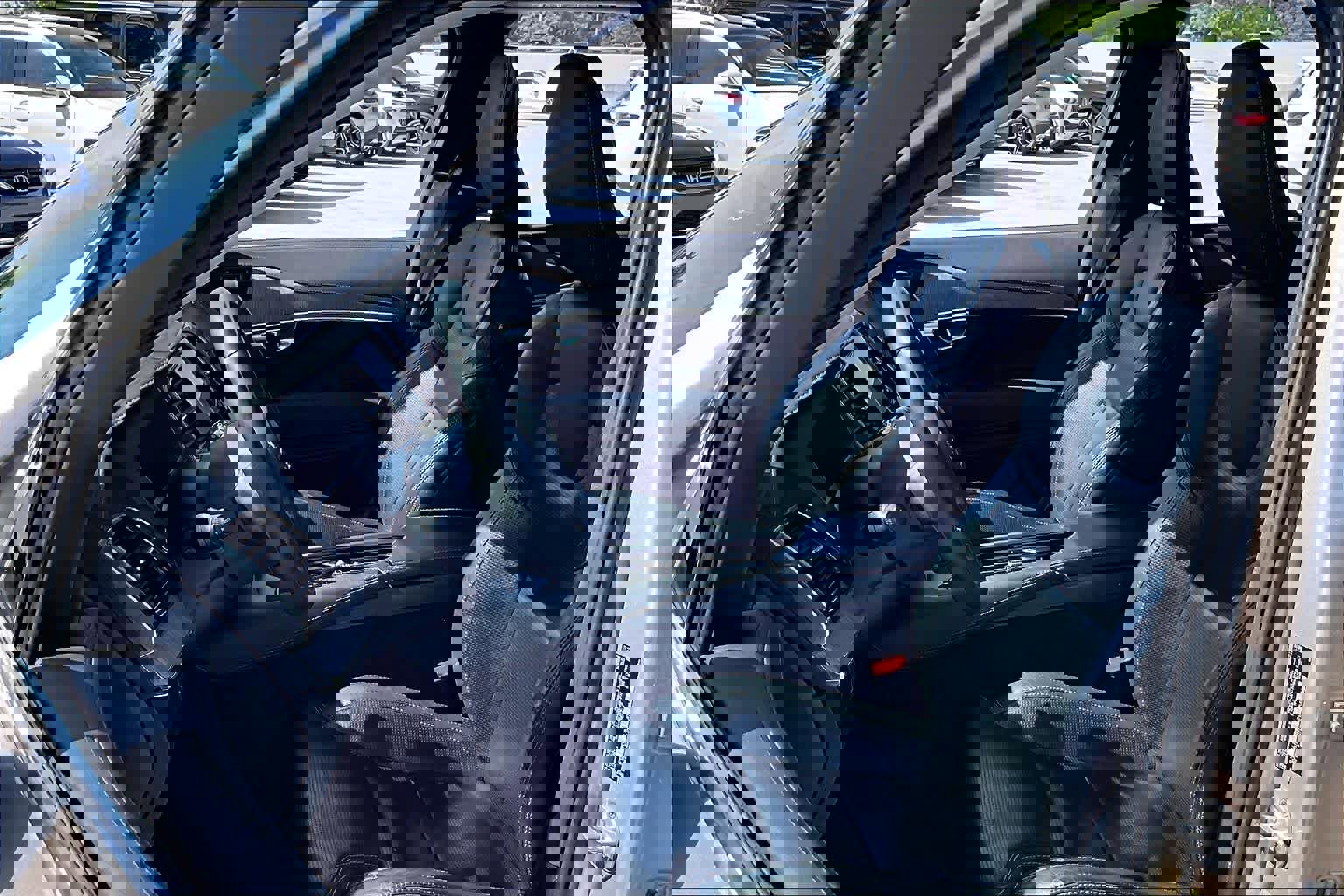 Used 2023 Volvo XC90 B6 Ultimate w/ Protection Package Premier AWD/4WD image 8