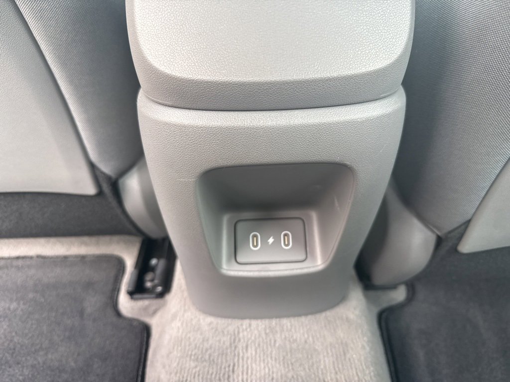 Used 2025 Hyundai Elantra SE w/ Cargo Package image 34