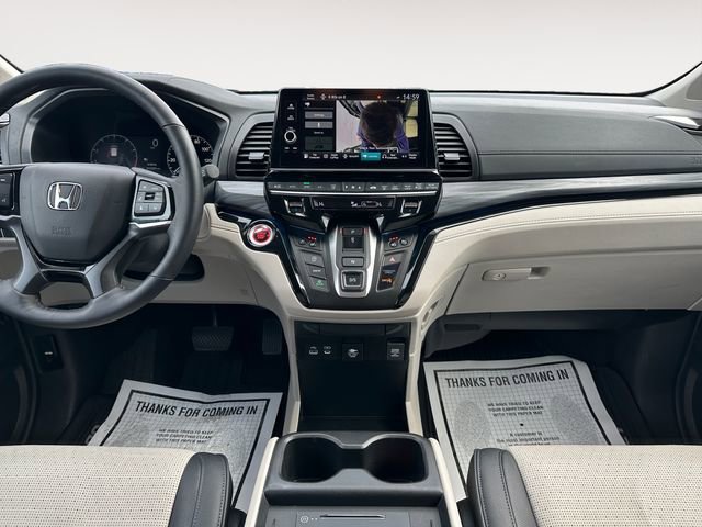 Used 2025 Honda Odyssey Elite image 11