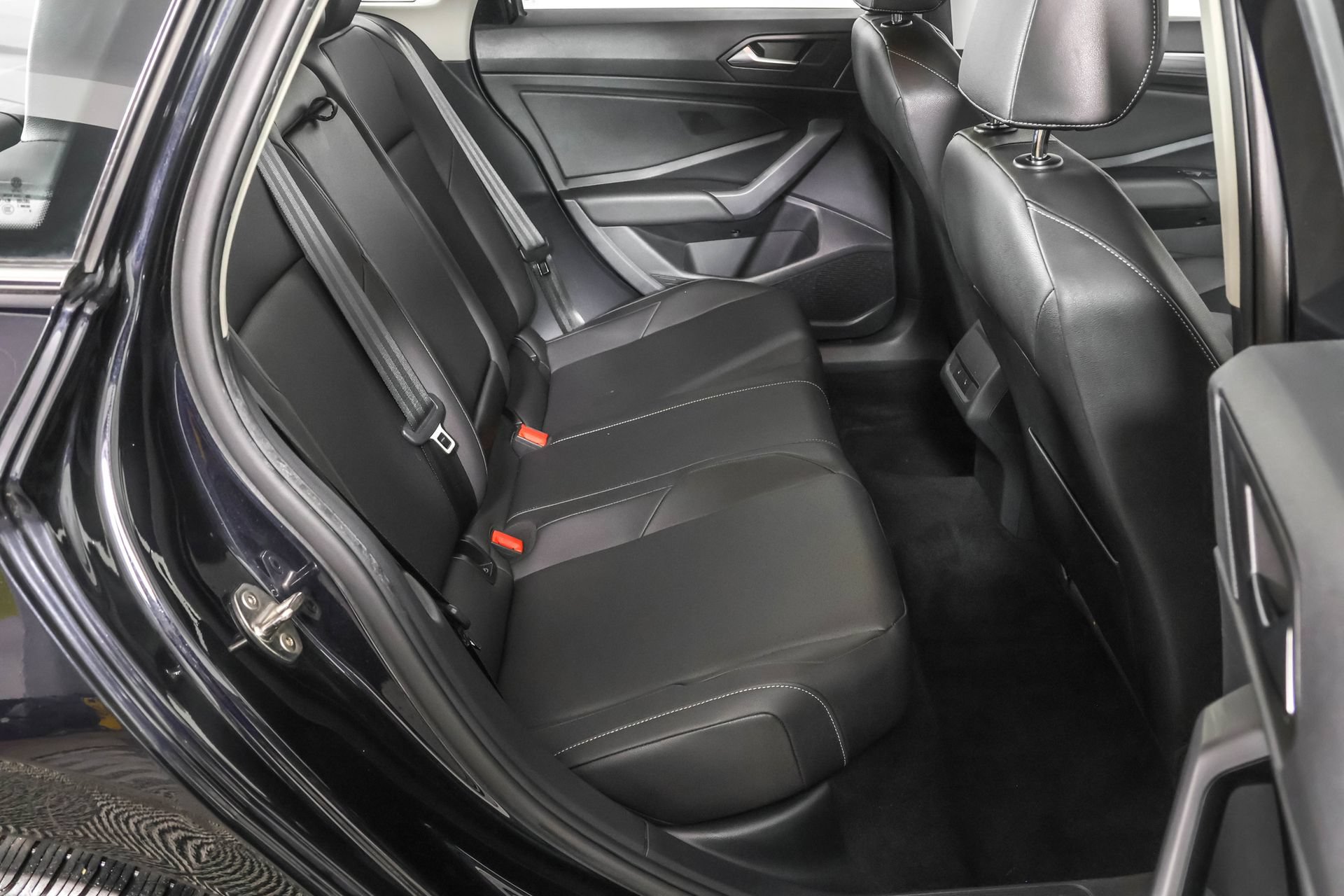 Used 2019 Volkswagen Jetta SEL w/ Cold Weather Package FWD image 41