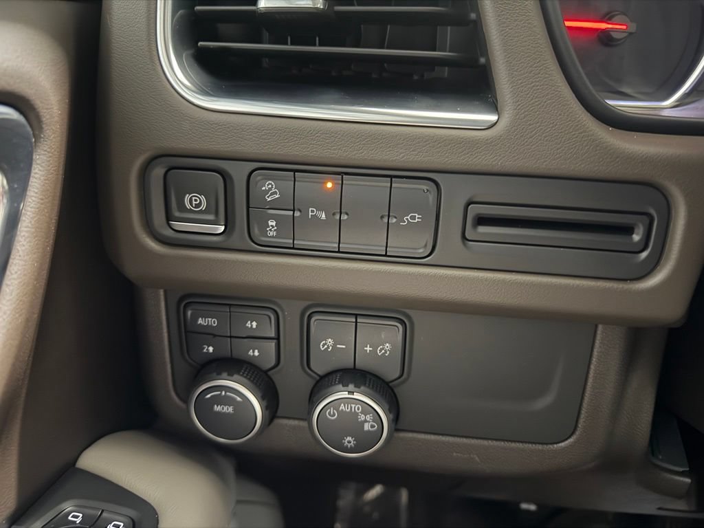 Used 2021 Chevrolet Tahoe Z71 AWD/4WD image 6