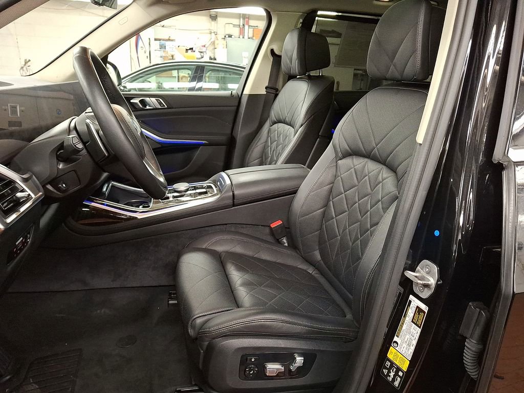 Certified 2023 BMW X7 xDrive40i w/ Premium Package image 10