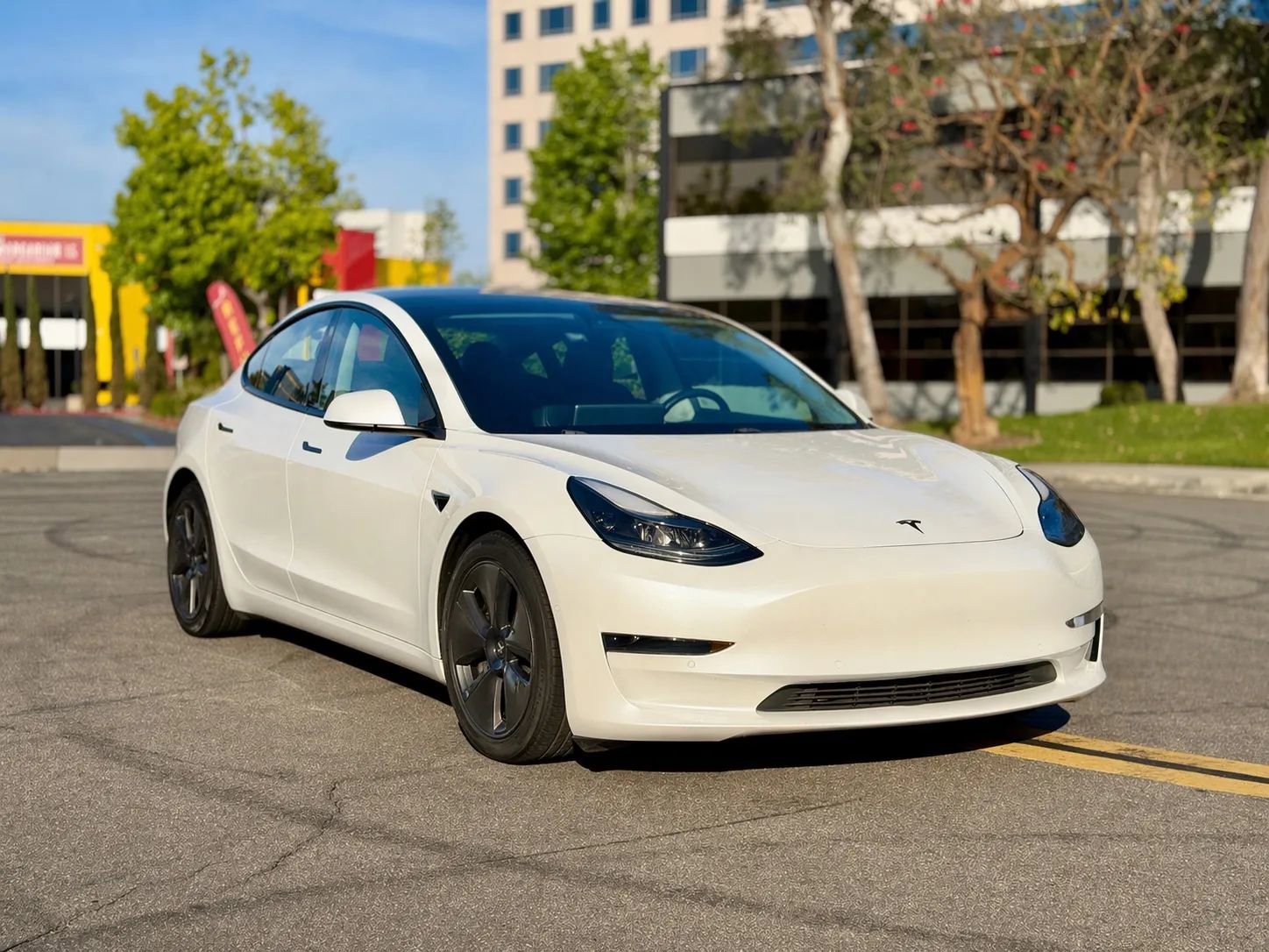 Used 2021 Tesla Model 3 Standard Range Plus RWD image 5