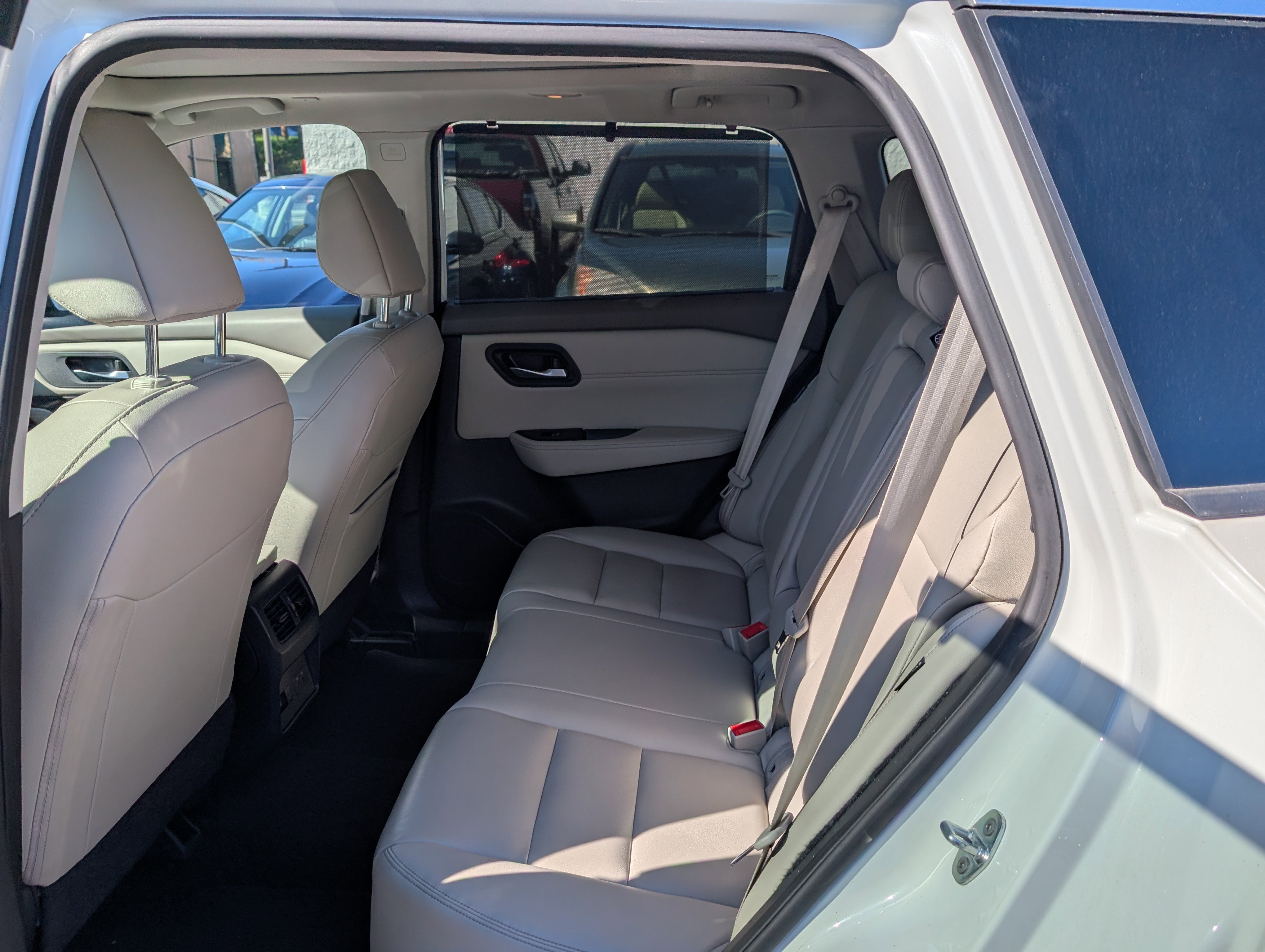 Used 2023 Nissan Rogue SL w/ SL Premium Package image 15