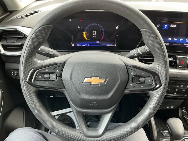 Used 2025 Chevrolet TrailBlazer LT w/ Driver Confidence Package AWD/4WD image 4
